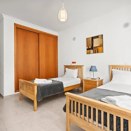 Coastal Charm 라고스