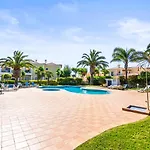 Coastal Charm Apartman *